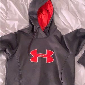 Under Armour sweatshirt